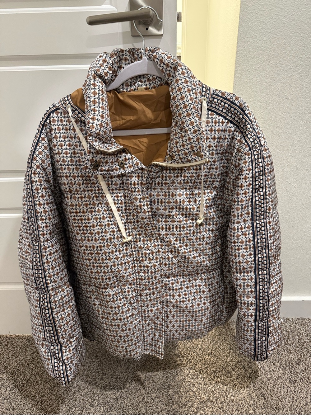 Quilted Pattern Pullover Jacket in Brown & White - Women